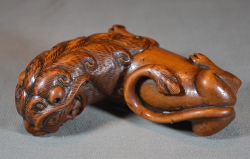 Sculpture  - 17th century Wooden box and tobacco grater in the shape of a lion