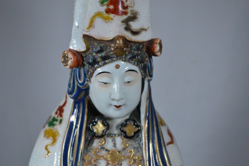 Guanyin en porcelaine de Kutani, Japon ère Meiji fin du 19e siècle - Arts d