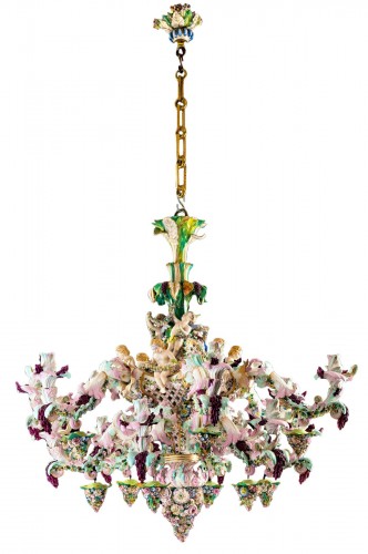 German Rococo porcelain chandelier with cherubs