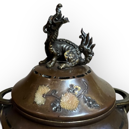 19th century - Bronze insence burner with inlays, Japan Meiji period, circa 1880.