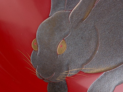 XXe siècle - Plat en laque, Le Lapin - Japon, Kakutaro Yamazaki (1899-1984)