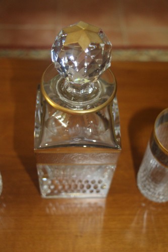 Argenterie et Arts de la table  - Suite de six verres et carafe à Whisky, cristal de Saint-Louis modèle Thistle