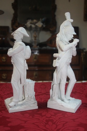 XIXe siècle - Soldats en biscuit de la Manufacture de Sèvres XIXe siècle