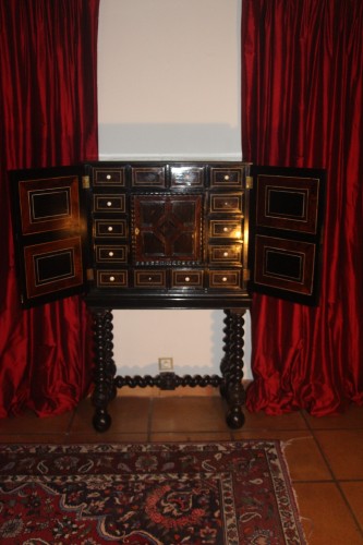 Mobilier Cabinet & Coffre - Cabinet et son piétement en marqueterie et ivoire, Hollande XVIIe siècle