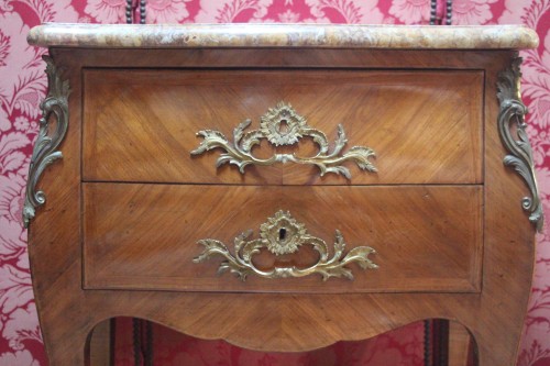 Mobilier Commode - Commode d'entre-deux en bois de rose d'époque Louis XV