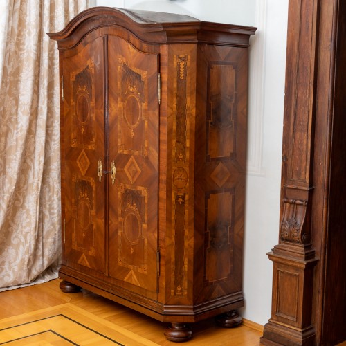 XVIIIe siècle - Armoire, Allemagne du Sud, fin du XVIIIe siècle