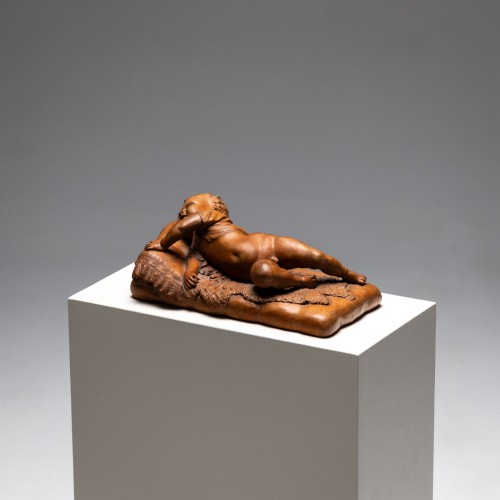 Reclining infant in terracotta, sign. F. Sans, probably Spain, Late 19th ce - 