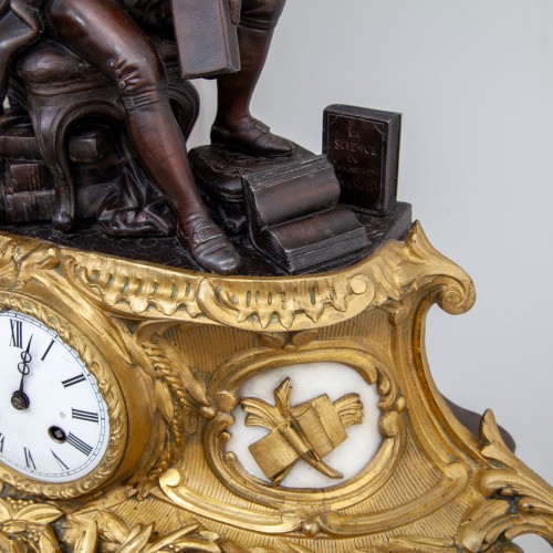 20th century - Mantel Clock with seated Benjamin Franklin, France, 20th century