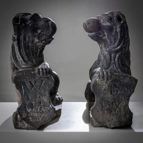 18th century - Pair of Stone Lions, dated 1701