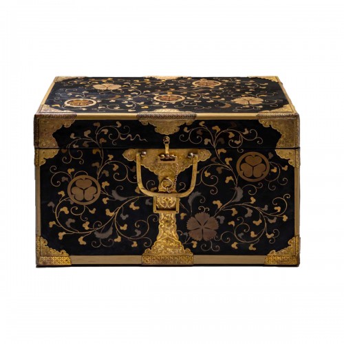 Japanese Lacquer Chest, Edo Period