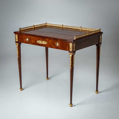 18th century - Neoclassical Desk, Austria late 18th Century