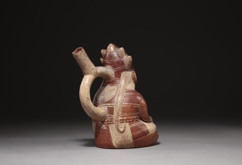 Vase à anse-étrier; Pérou Mochica IV-V, 100-700 ap. J.-C. - Emmanuel Soubielle Works of Art