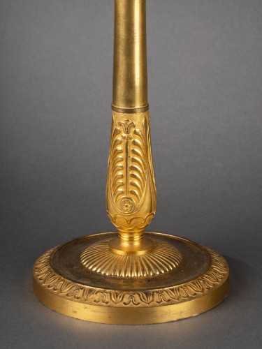 XVIIIe siècle - Paire de candélabres d'époque Louis XVI en bronze doré