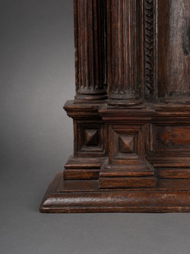 Architectural & Garden  -  Oak niche topped with a scallop shell, Belgium, early 17th century.