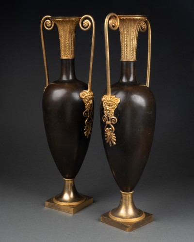Bronze amphoras pair Empire circa 1800 - 