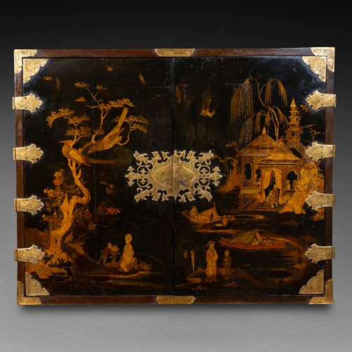 Furniture  - China lacquer cabinet early 18th century