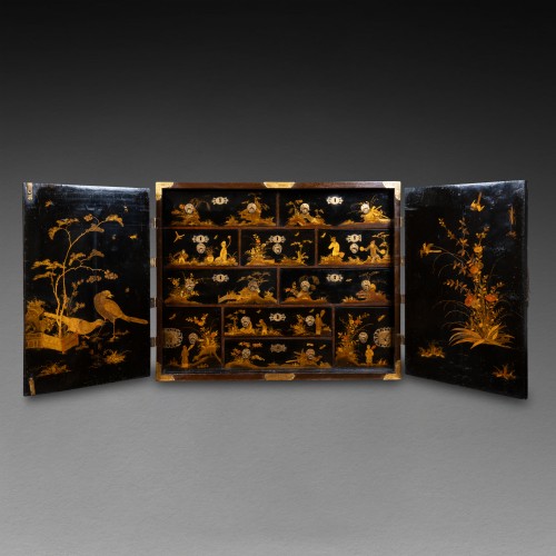 China lacquer cabinet early 18th century - 