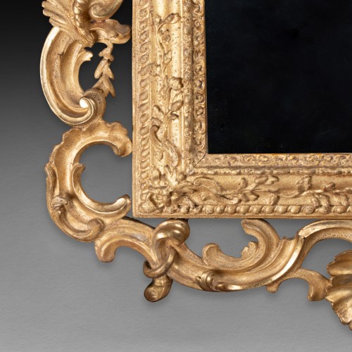 XVIIIe siècle - Miroir bois doré milieu du XVIIIe siècle