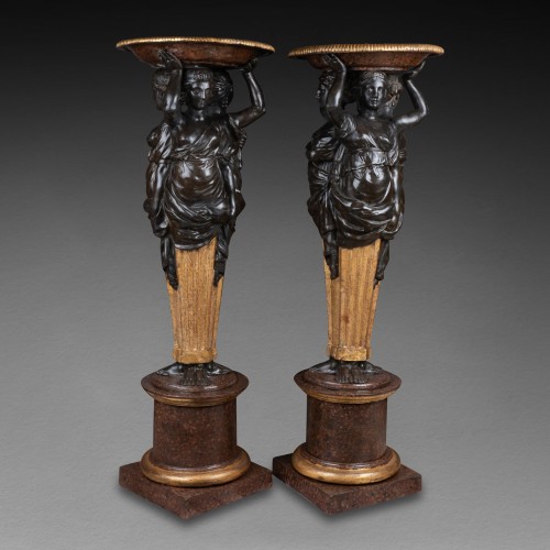 Paire de torchères en plomb première moitié du XVIIIe siècle - Objet de décoration Style Louis XIV