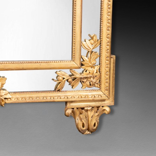 Louis XVI - Louis XVI Gilt wood mirror