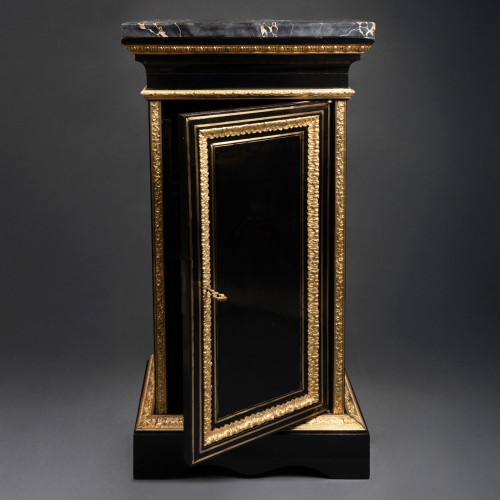 Ebony pedestal circa 1800 - Furniture Style Directoire