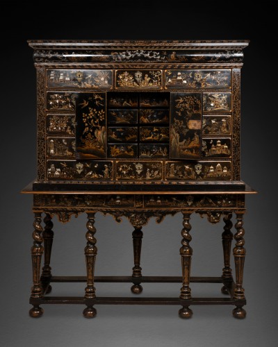 Cabinet on stand Louis XIV period late 17th century - Furniture Style Louis XIV