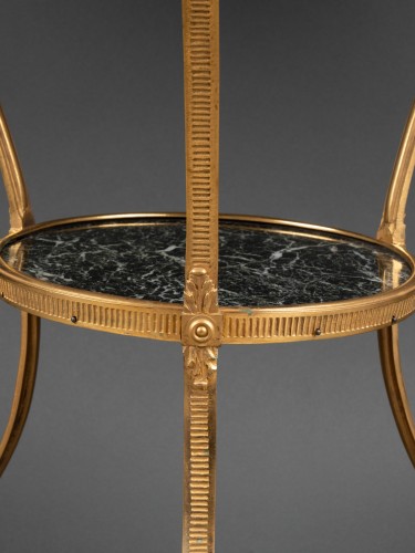 Directoire - Guéridon tripode en bronze doré circa 1800