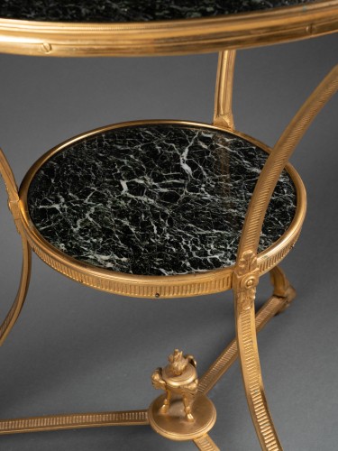 Antiquités - Guéridon tripode en bronze doré circa 1800