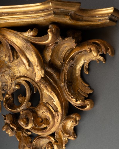 Antiquités - Grande console murale en bois doré époque Louis XV milieu du XVIII ème siècle