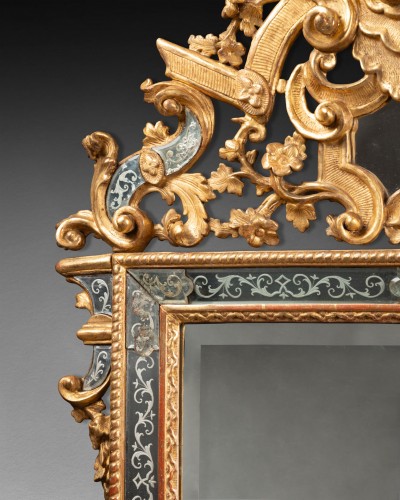 Antiquités - Miroir bois doré et verre gravé seconde moitié du XVIIIe siècle