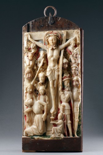 XIe au XVe siècle - Crucifixion, relief sculpté en albâtre