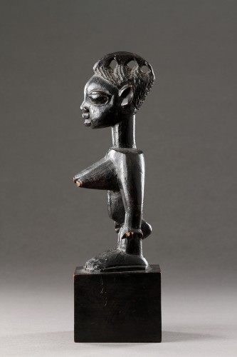 Antiquités - An Early Group of Four African Figures