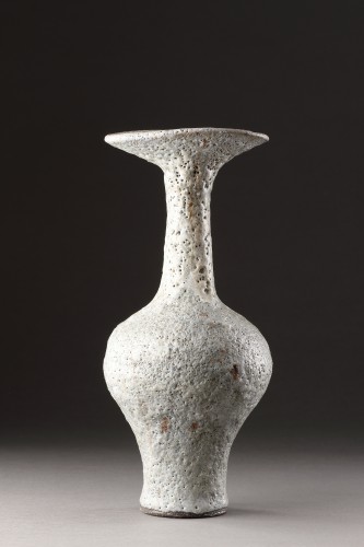 Porcelain & Faience  - ‘Bottle Vase’ with Flaring Rim - Dame Lucie Rie (1902 - 1995)