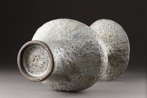 Antiquités - ‘Bottle Vase’ with Flaring Rim - Dame Lucie Rie (1902 - 1995)