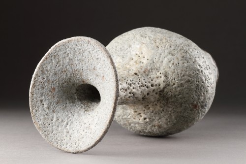 Antiquités - ‘Bottle Vase’ with Flaring Rim - Dame Lucie Rie (1902 - 1995)