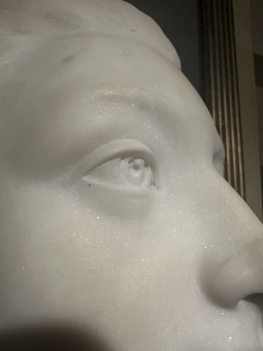 19th century - Carrara marble bust of a young girl