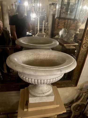 Decorative Objects  - Beautiful oval Carrara marble basin