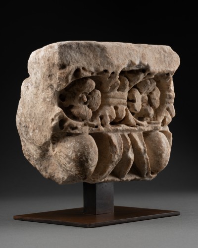Antiquités - Elément d'architecture en marbre, Gallo-Romain Ier siècle