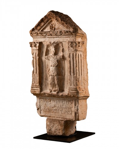 Stone funerary stele - Roman Empire