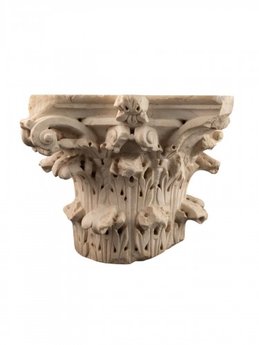 Corinthian capital - Marble Italy 16th century