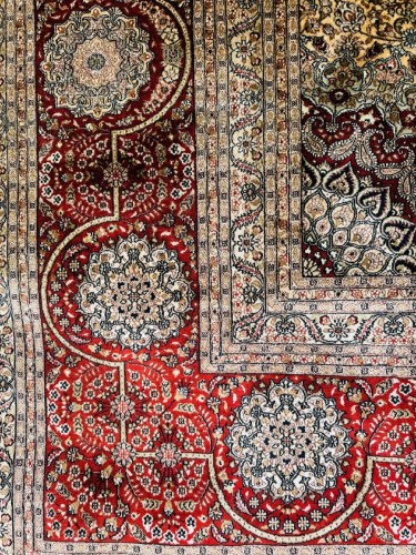 XXe siècle - Tapis Ghoum en soie - Iran, atelier Impérial vers 1975