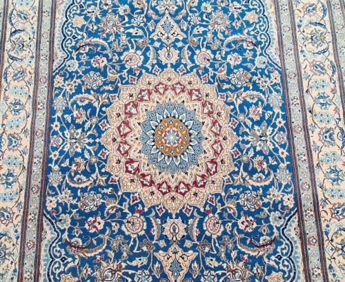 Tapis Naïn en laine d’époque du Shah, Iran vers 1970 - Galerie Buter