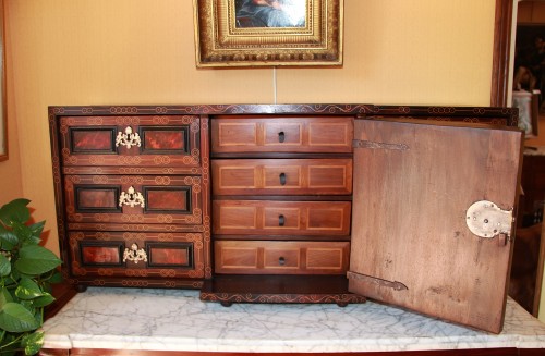 Furniture  - 17th century Spanish Cabinet
