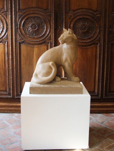 Pumas assis - Gilbert Sacchetti (né en 1944) - Sculpture Style 