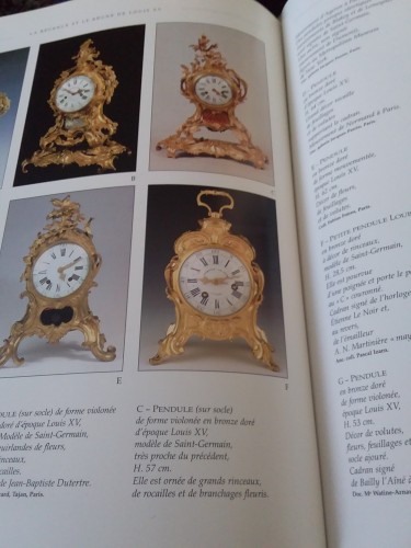 Pendule d'époque Louis XV modèle de Saint Germain - Horlogerie Style Louis XV