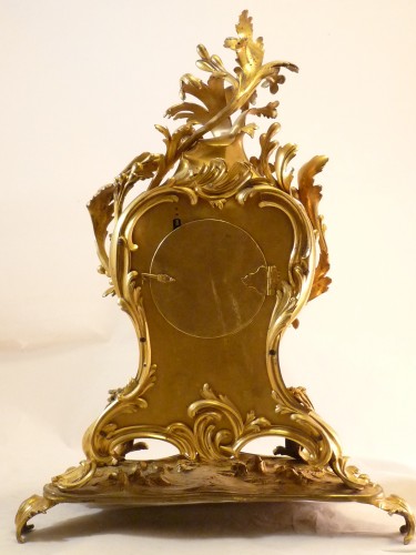 Antiquités - Pendule d'époque Louis XV modèle de Saint Germain