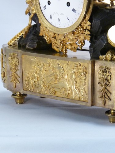 Directoire - Pendule par Le Roy, "le triomphe de Bacchus"