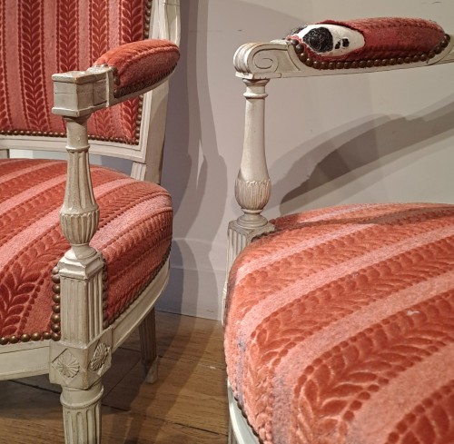 Directoire - Salon with a small sofa and four cabriolet armchairs