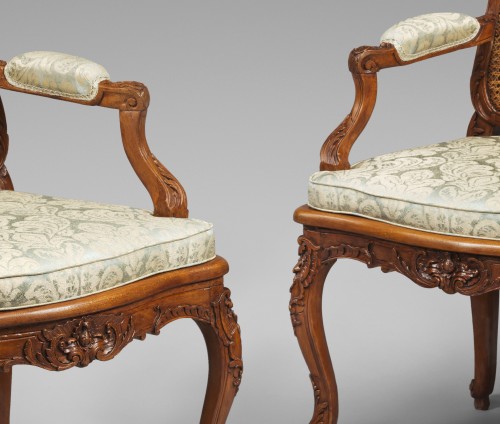 Importante suite de quatre fauteuils à la reine, début de l’époque Louis XV - Galerie Delvaille