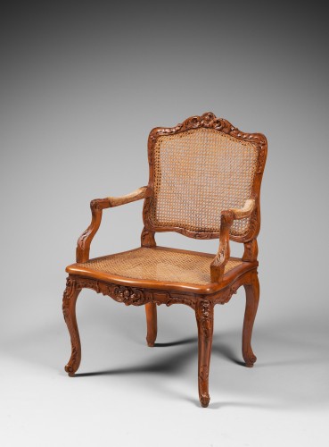 Antiquités - Importante suite de quatre fauteuils à la reine, début de l’époque Louis XV